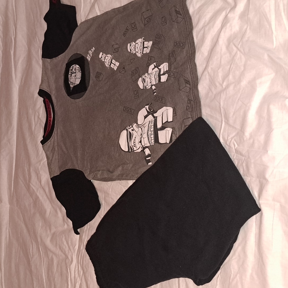 2 pieces Boys Jogger pant & Star Wars Tshirt
